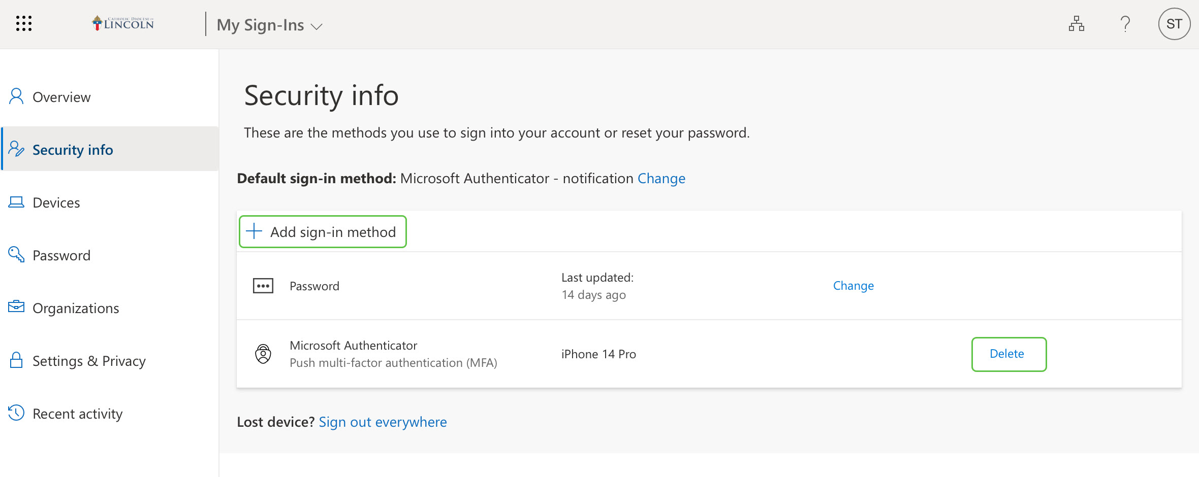 Security Info page with management buttons to add or remove authentication methods
